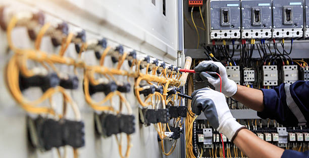 Professional Electrician technician working in Adamsville, TN